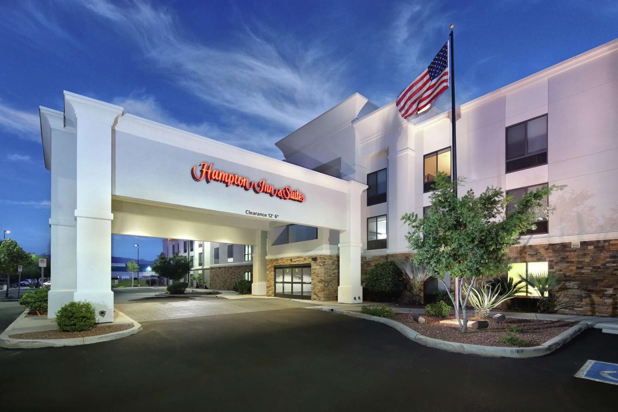 Hotel Hampton & East