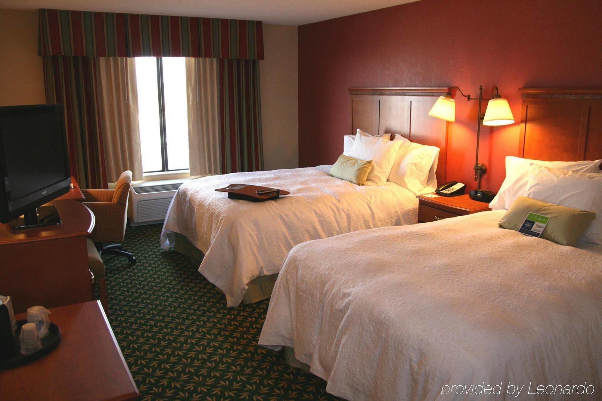 Hampton & East Hotel