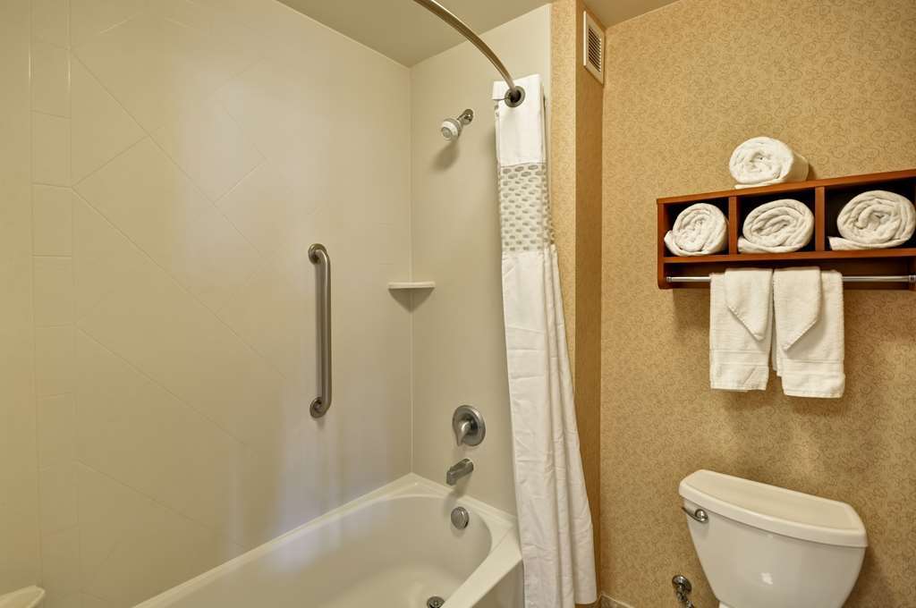 Hampton & East Hotel 3*