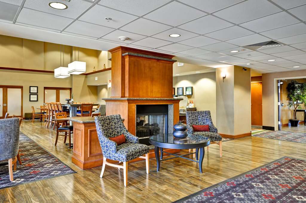 Hampton & East 3*