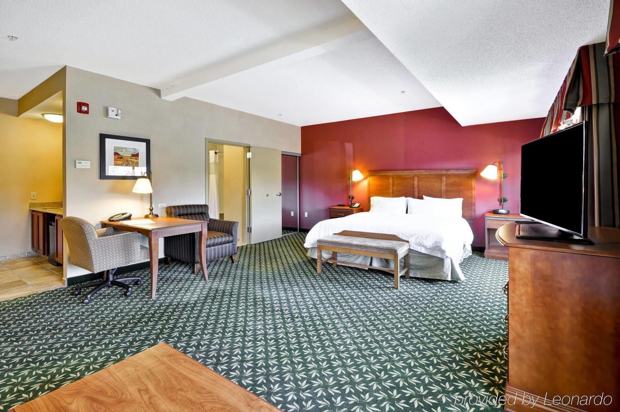 Hampton & East Hotel 3*